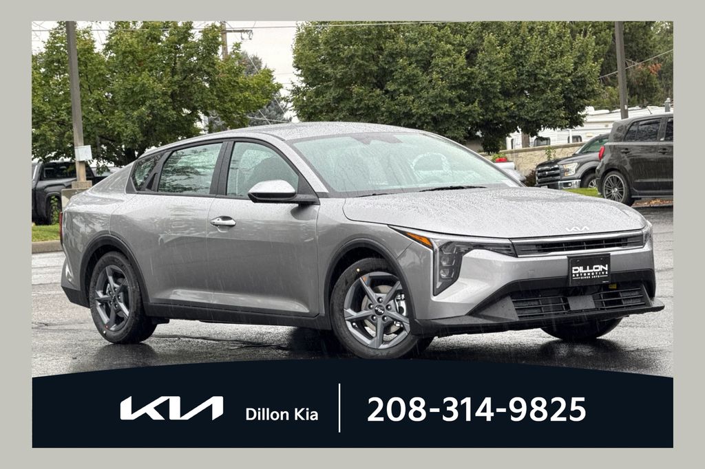 2026 Kia K4 LXS