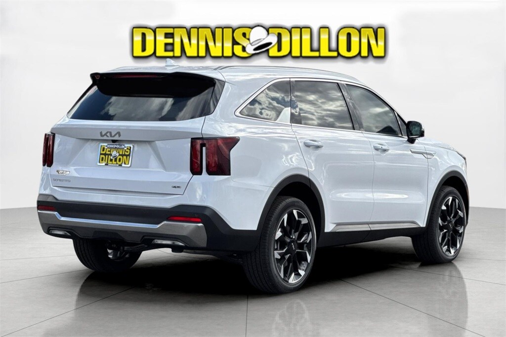 2026 Kia Sorento EX photo 2