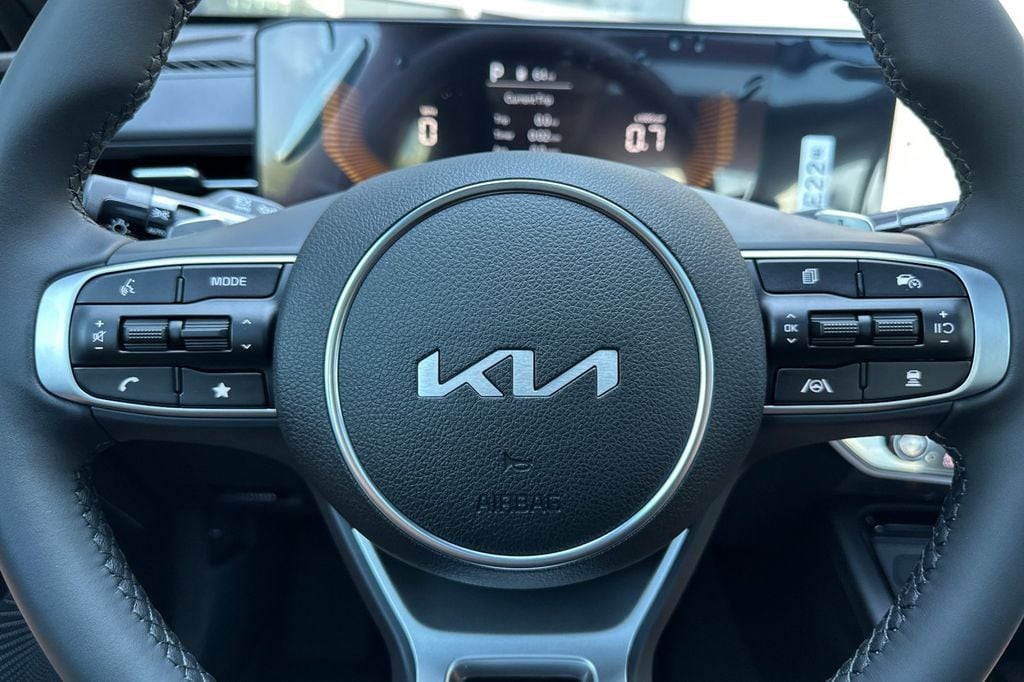 2026 Kia K5 GT - Photo 22