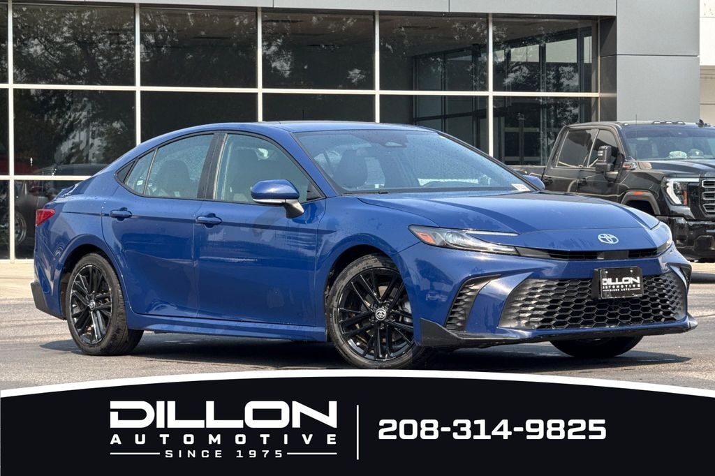Used 2025 Toyota Camry SE Sedan