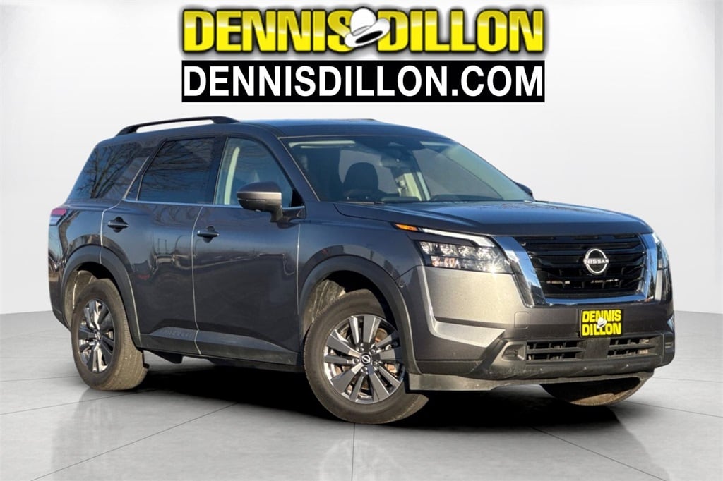 2024 Nissan Pathfinder SV's photo