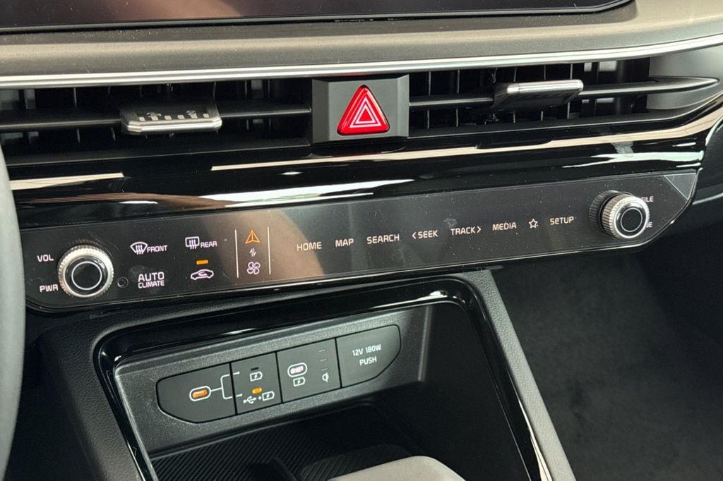 2026 Kia K5 GT - Photo 19