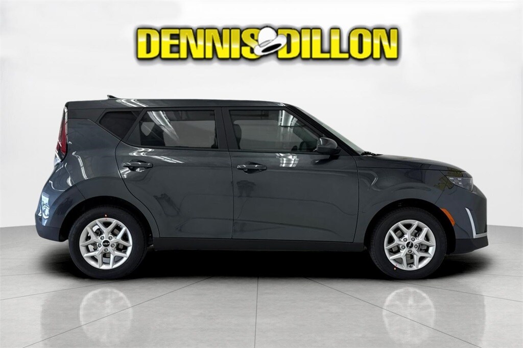 2025 Kia Soul LX photo 2