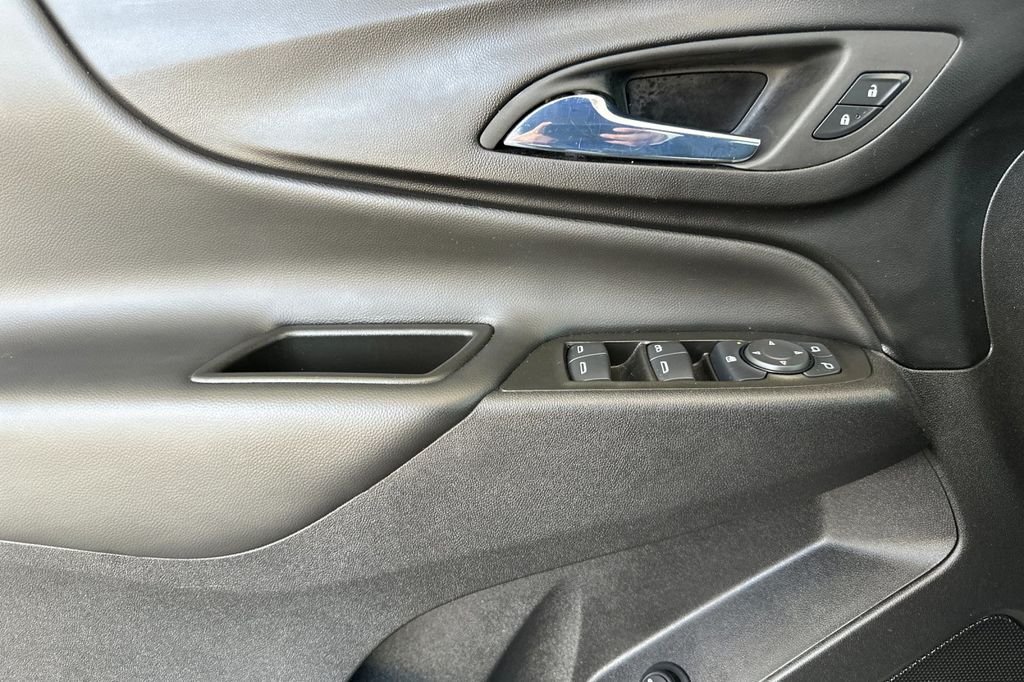 2024 Chevrolet Equinox LT - Photo 11