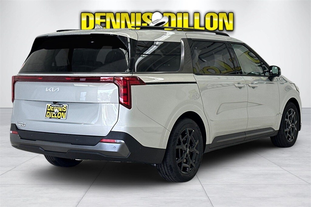 2025 Kia Carnival SX photo 4