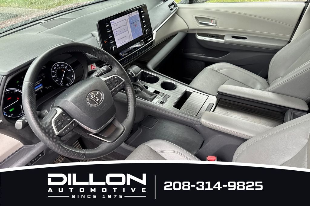 Used 2024 Toyota Sienna Limited 7 Passenger Van Passenger Van