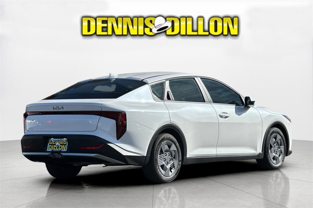 New 2025 Kia K4 LX Sedan