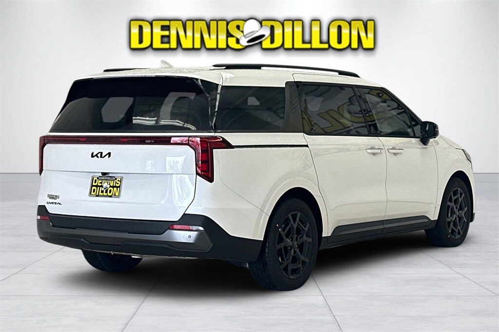 2025 Kia Carnival SX photo 4