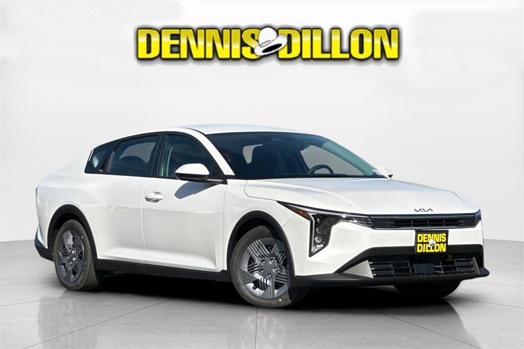 New 2025 Kia K4 LX Sedan