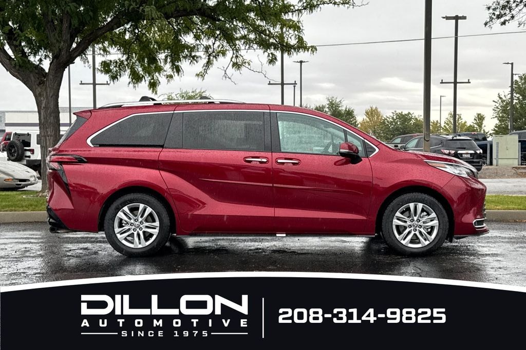 Used 2024 Toyota Sienna Limited 7 Passenger Van Passenger Van