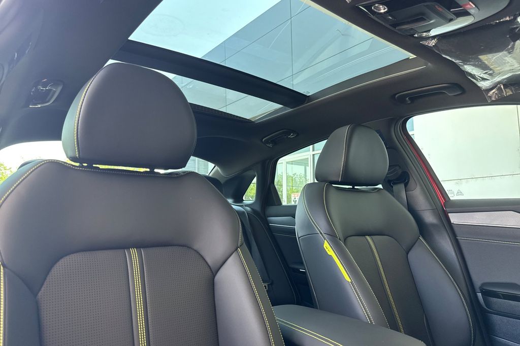 2026 Kia K5 GT - Photo 15