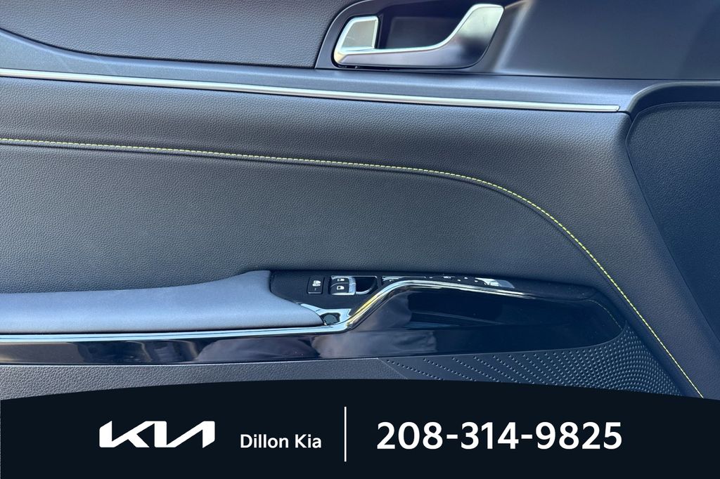 2026 Kia K5 GT - Photo 11