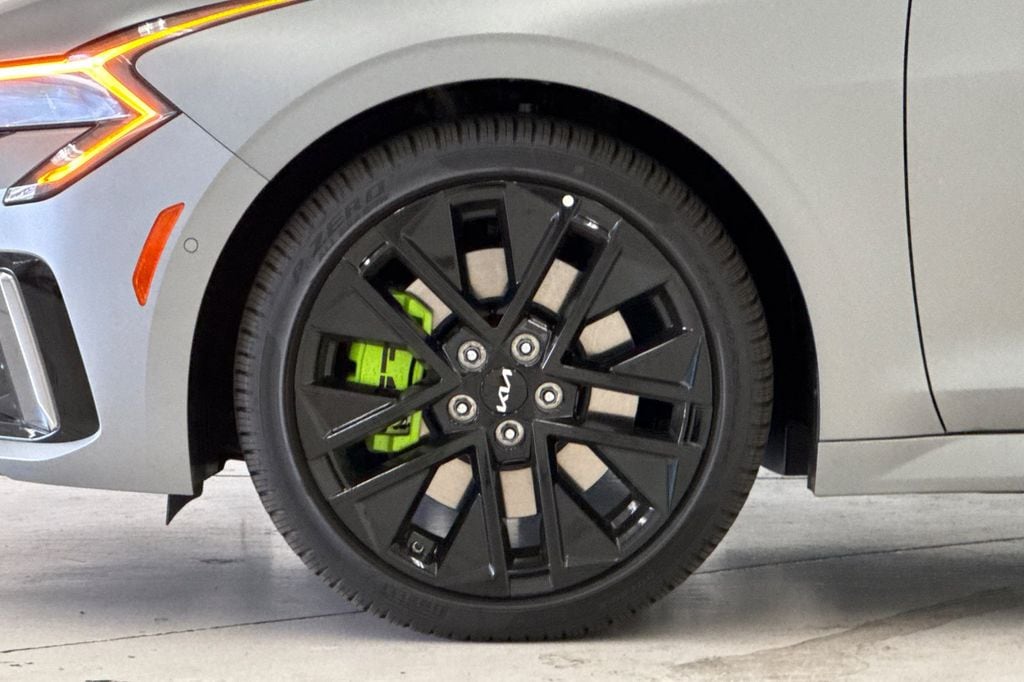 2026 Kia K5 GT - Photo 25
