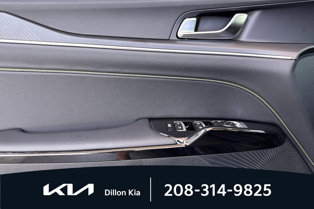 2026 Kia K5 GT - Photo 11