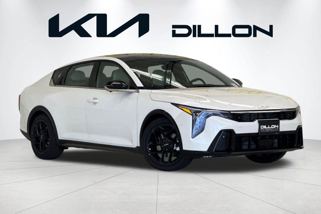 2026 Kia K4 GT-Line Turbo AT's photo