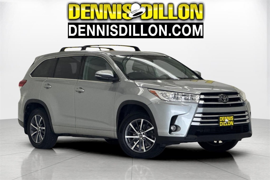 Used 2018 Toyota Highlander XLE with VIN 5TDJZRFH3JS817618 for sale in Boise, ID