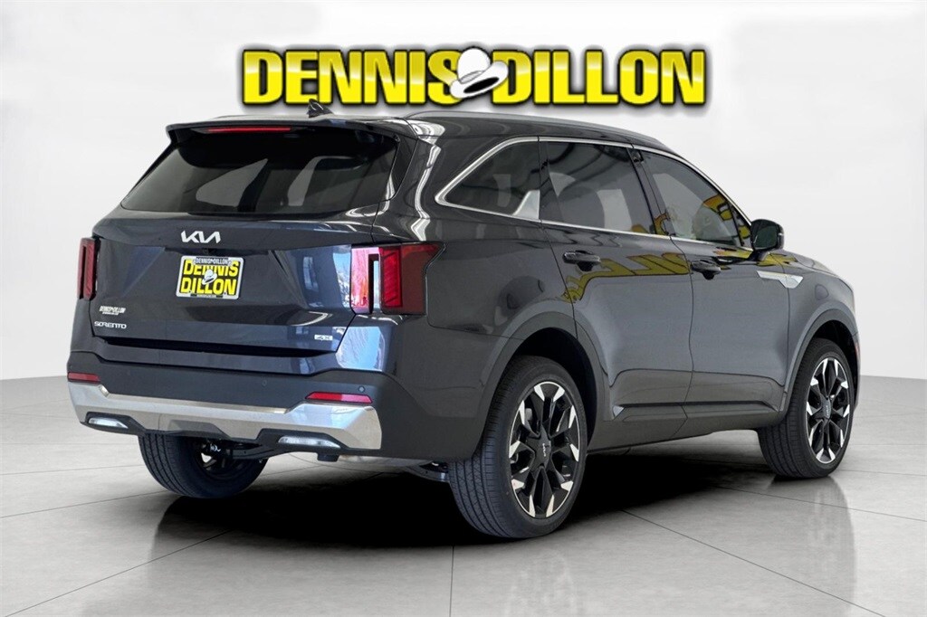 2025 Kia Sorento EX photo 3
