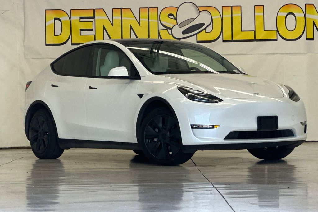 2025 Tesla Model Y Long Range Dual Motor All-Wheel Drive's photo