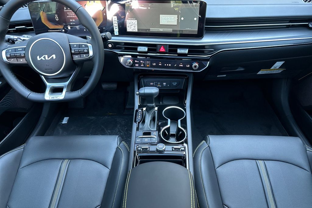 2026 Kia K5 GT - Photo 12