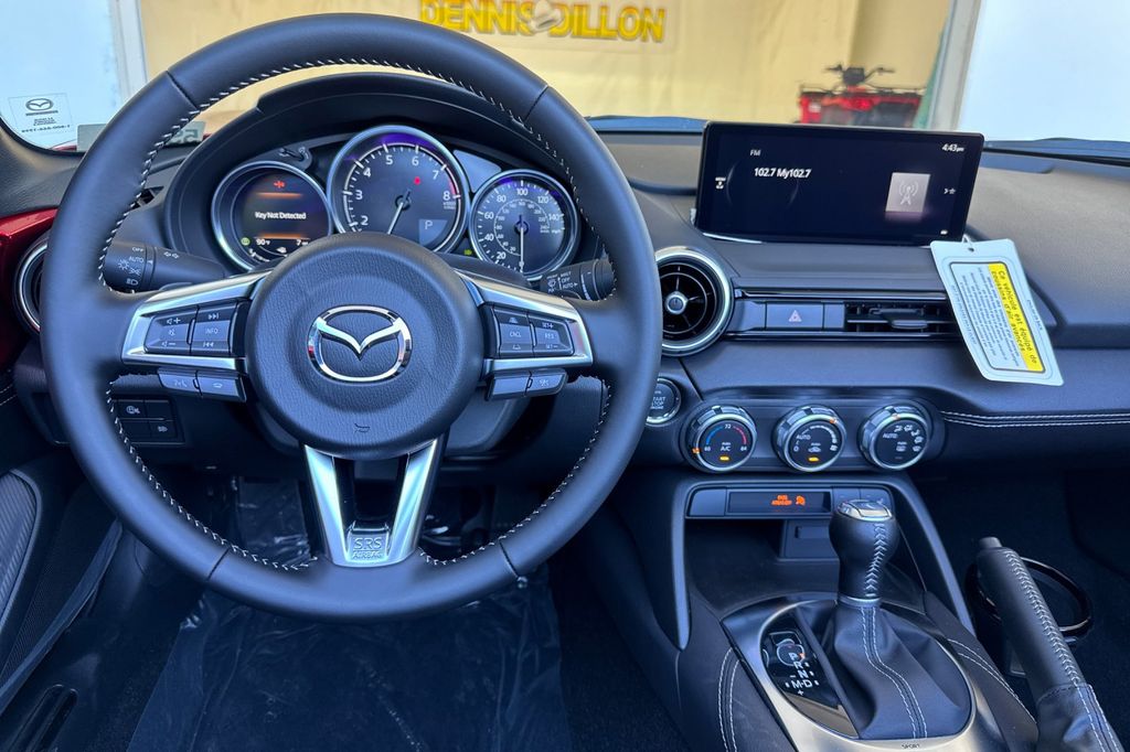 2025 Mazda MX-5 Miata Grand Touring - Photo 14