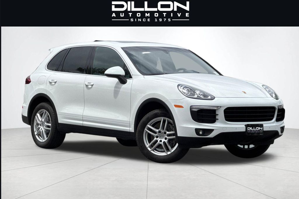 2018 Porsche Cayenne Platinum Edition's photo