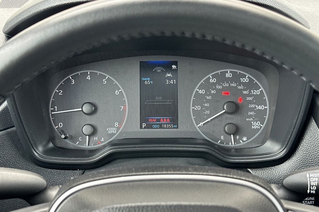 2024 Toyota Corolla Cross LE - Photo 24
