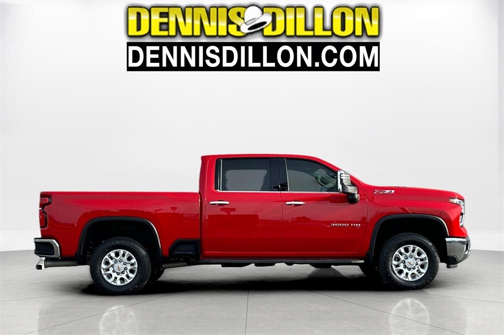 2024 Chevrolet Silverado 3500HD LTZ photo 2