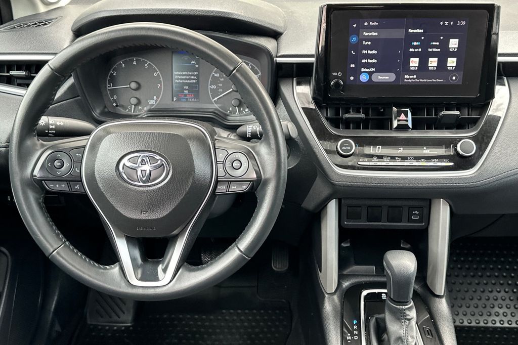 2024 Toyota Corolla Cross LE - Photo 14