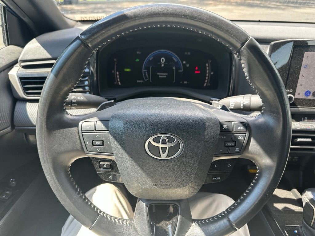 Used 2025 Toyota Camry SE Sedan