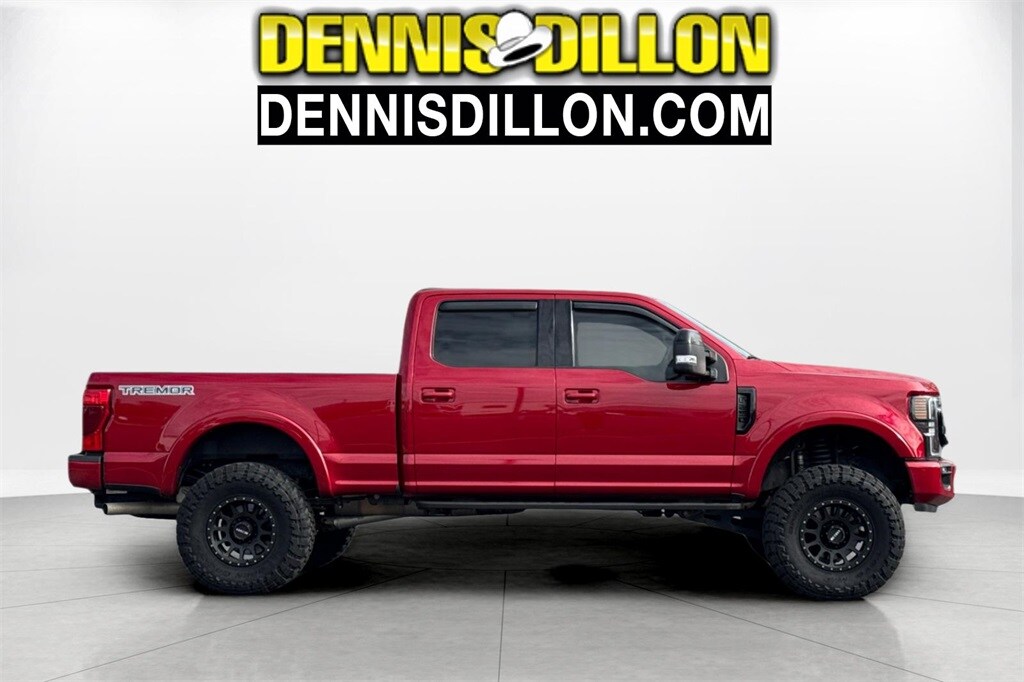 2022 Ford F-250 Lariat photo 2