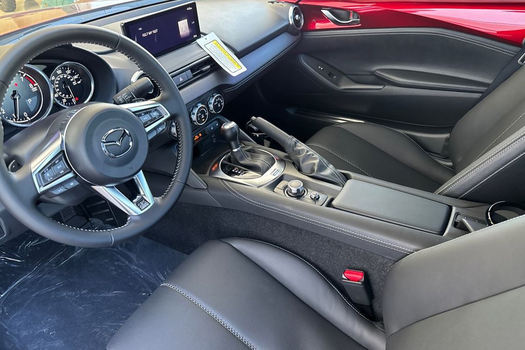 2025 Mazda MX-5 Miata Grand Touring - Photo 11
