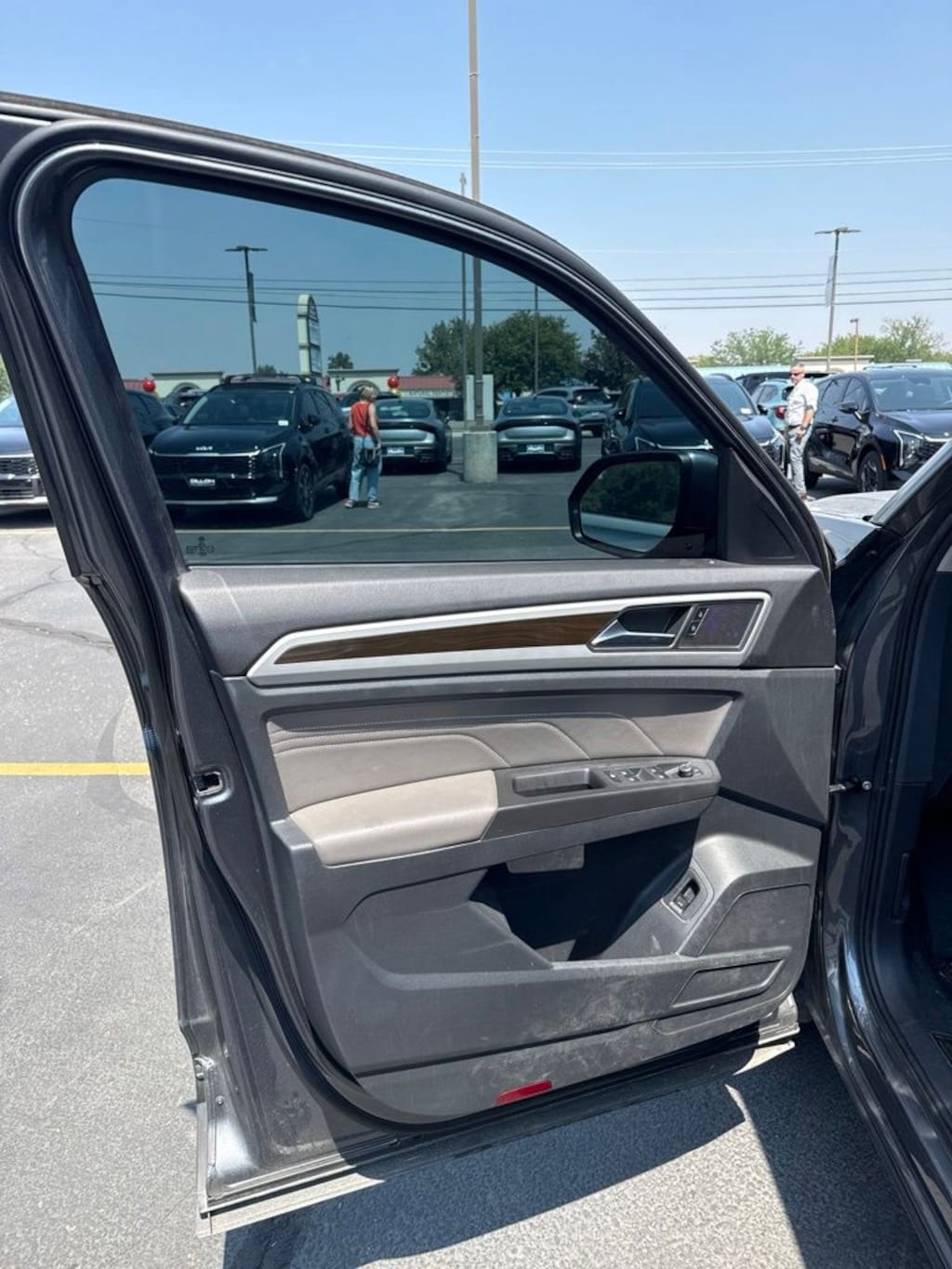 Used 2022 Volkswagen Atlas 2.0T SE w/Technology SUV