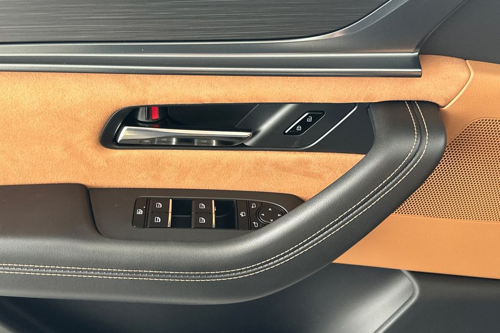 2025 Mazda CX-70 Premium Plus Package - Photo 11