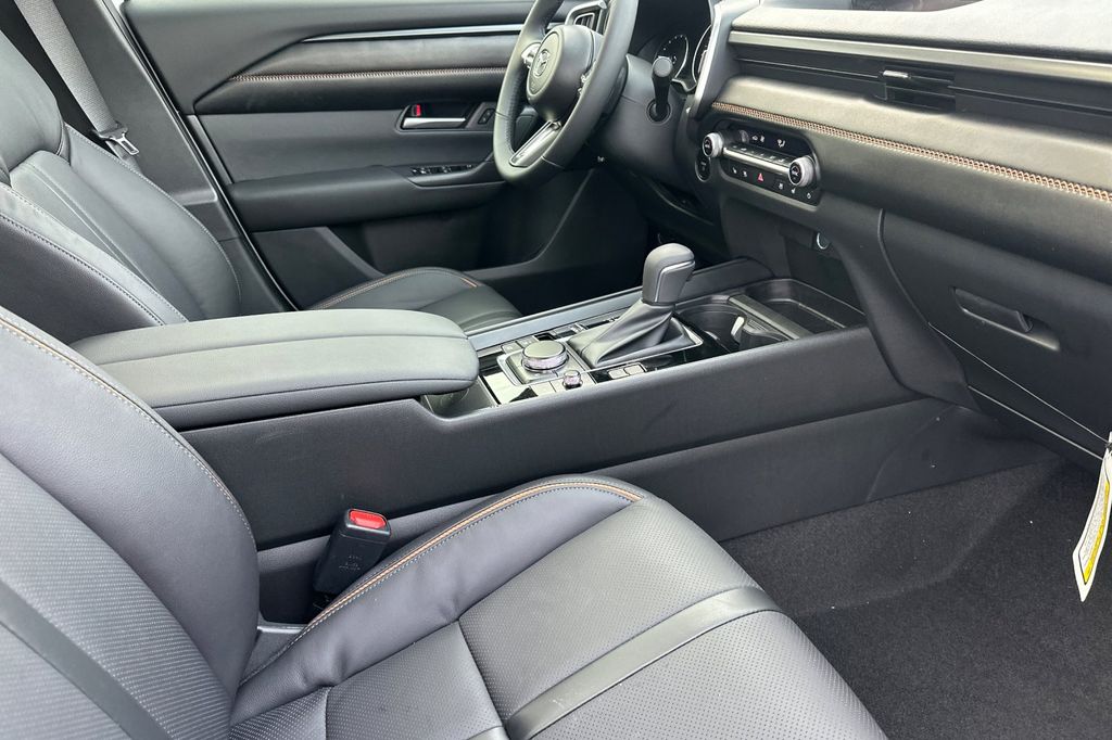 2026 Mazda CX-50 Premium - Photo 15