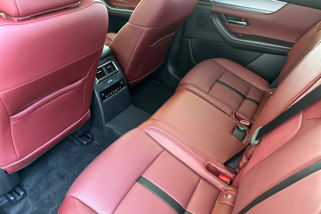 2026 Mazda CX-70 Premium Package - Photo 14