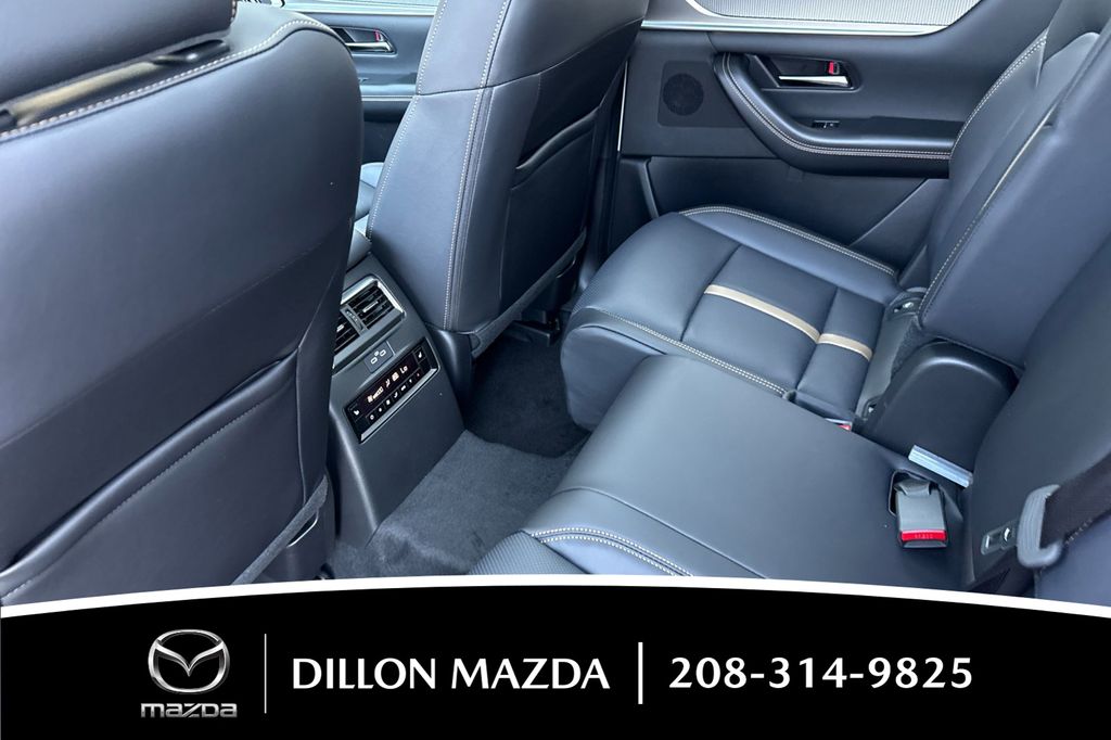 2026 Mazda CX-70 Premium Package - Photo 12