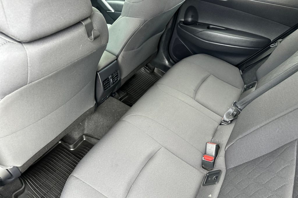 2024 Toyota Corolla Cross LE - Photo 12