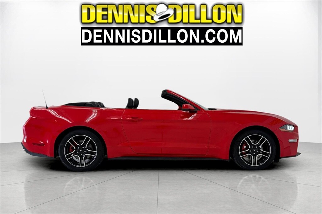 2020 Ford Mustang EcoBoost Premium photo 2