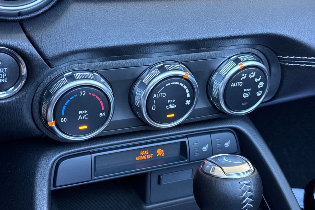 2025 Mazda MX-5 Miata Grand Touring - Photo 18