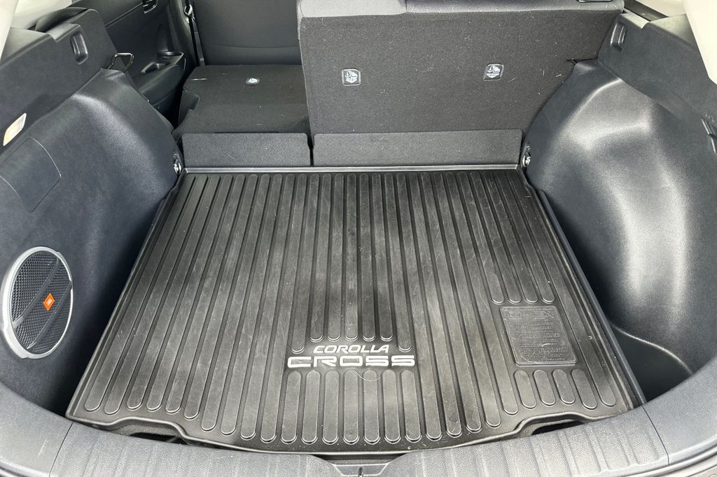 2024 Toyota Corolla Cross LE - Photo 15