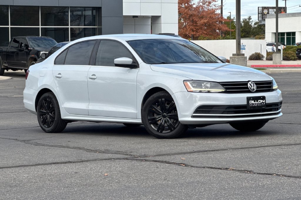 3VW2B7AJ5HM341435