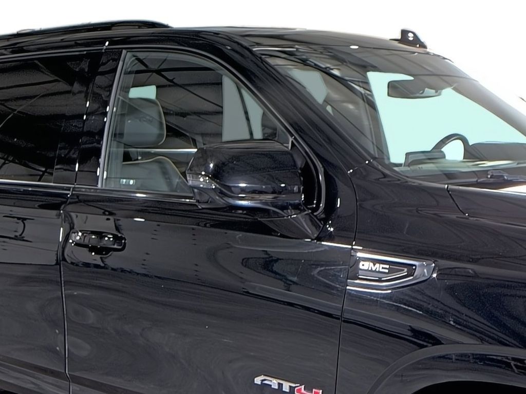 2024 GMC Yukon AT4 - Photo 15