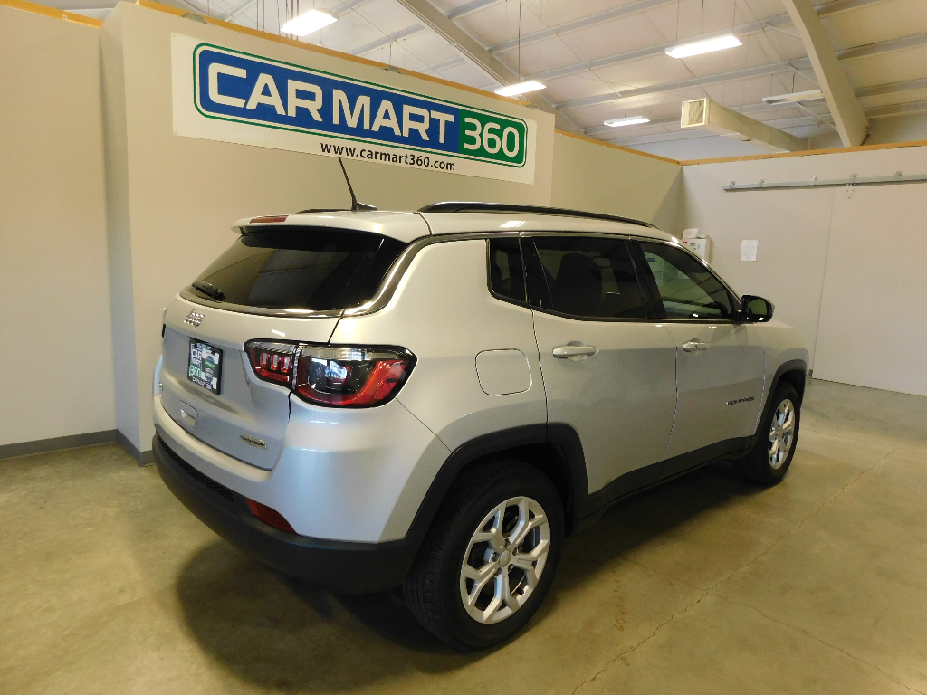 Used 2024 Jeep Compass Latitude 4x4 SUV