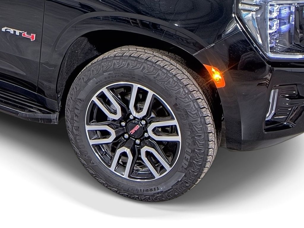2024 GMC Yukon AT4 - Photo 14