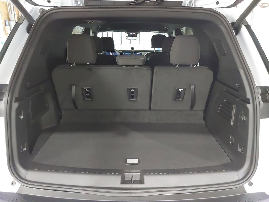 2026 Chevrolet Traverse LT - Photo 21