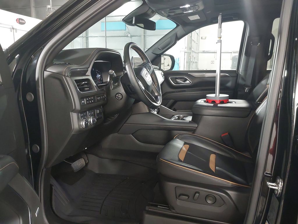 2024 GMC Yukon AT4 - Photo 19