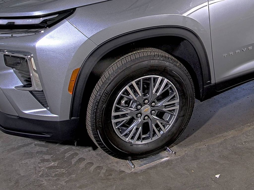2026 Chevrolet Traverse LT - Photo 7