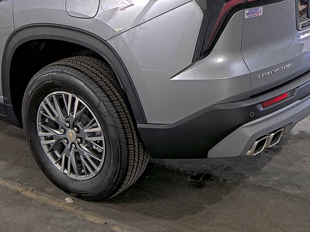 2026 Chevrolet Traverse LT - Photo 9