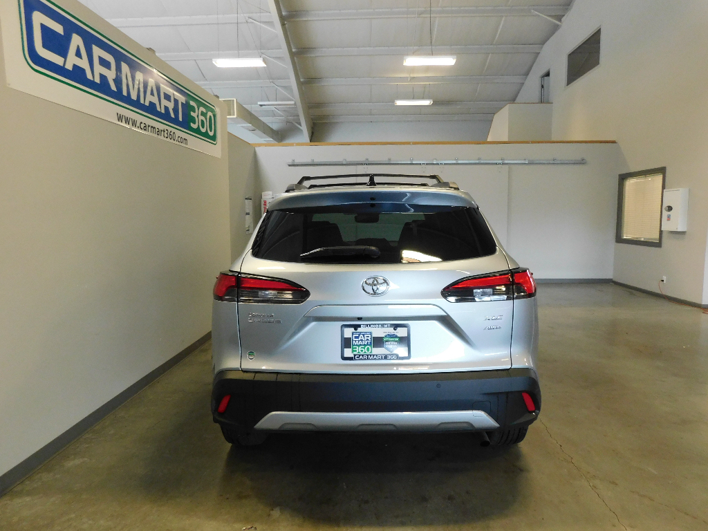 Used 2025 Toyota Corolla Cross XLE