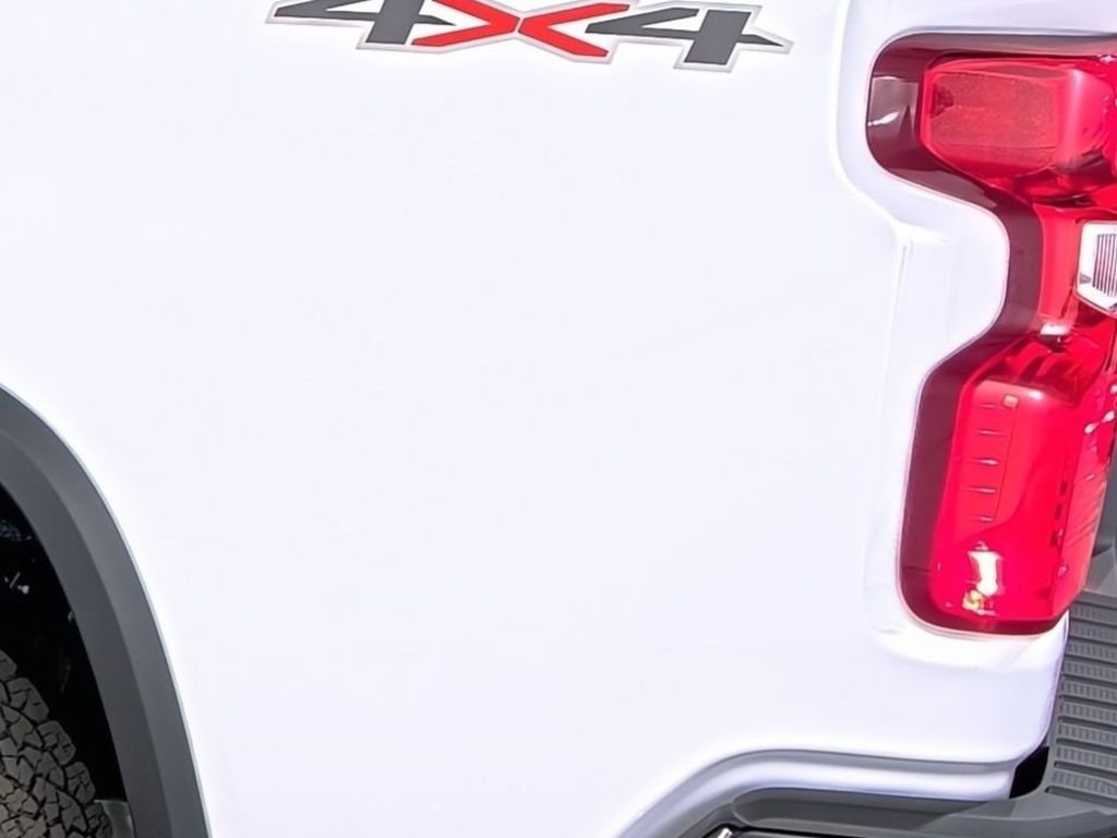 2026 Chevrolet Silverado 2500 HD Custom - Photo 10